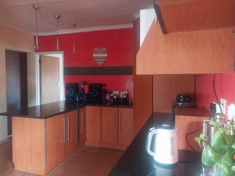 5 Bedroom Property for Sale in Rykmanshoogte Free State